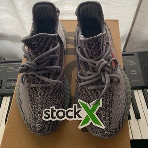 Yeezy Boost 350 v2 Beluga 2.0 size 6.5